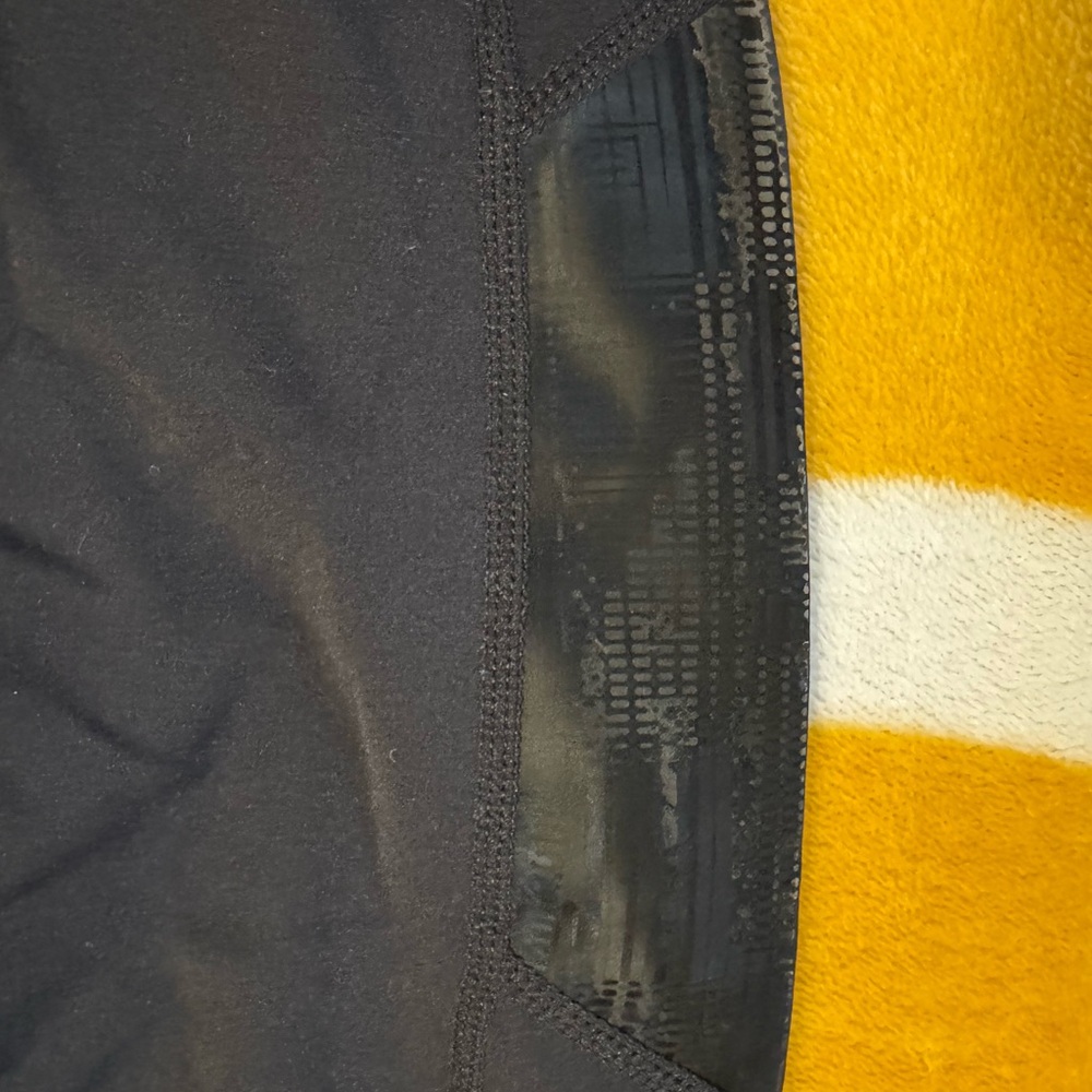 Zyia Black Leggings with Mesh Panels - Picture 4 of 6
